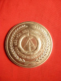 Medalie DDR , metal alb , d= 3,5 cm, Europa