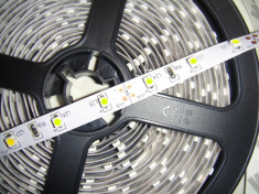 BANDA CU LEDURI 5630 SMD-ALB NEUTRU foto