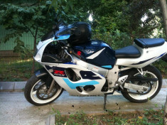 SUZUKI Gsx-r an 2000 foto