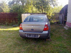 Dezmembrare Renault Clio Symbol foto