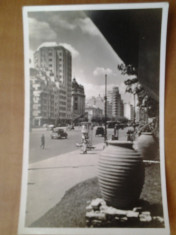 Carte postala Bucuresti Bulevardul Bratianu serie emisa cu ocazia Expozitiei Internationale de la Paris 1937 necirculata animata Romania interbelica foto