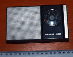 RADIO NEYWA 402 + HUSA PIELE / FUNCTIONAL ANII 70 foto