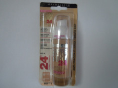 FOND DE TEN MAYBELLINE SUPERSTAY 24 H /10 IVORY foto