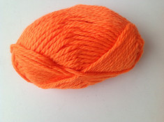 Fir de tricotat sau crosetat , lana 50% , moale , catifelat , portocaliu intens foto
