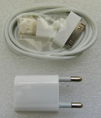 Kit Cablu de date compatibil iPhone 4 + Incarcator priza USB 5V 1A - NOU foto