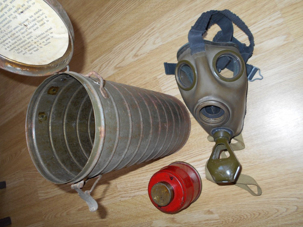 Masca de gaze FMP model 1935 | arhiva Okazii.ro