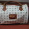 GEANTA LOUIS VUITTON -SUPERBA ,PRET MICUT!DIMENSIUNE 23 X31 CM