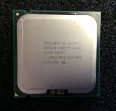 Vand procesor Intel core2quad Q8300 socket 775 2.5Ghz 4MB cache, 1333Mhz impecabil foto