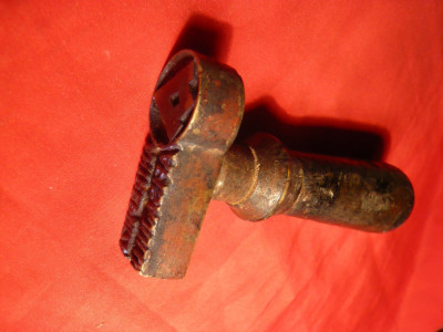 Sigiliu vechi -Antrepriza Afisajului ,bronz , h= 10,5 cm foto