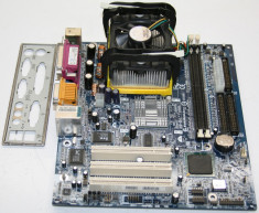 KIT PLACA DE BAZA GIGABYTE 8I845GVM-RZ, proc. P4 2.0Ghz, socket 478,DDR1,IDE,video onboard, retea, sunet, cooler proc, tablita spate...GARANTIE !! foto