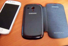Vand Samsung Galaxy S3 Mini White +husa Flip+Card MicroSD 2 GB+Incarcator original foto