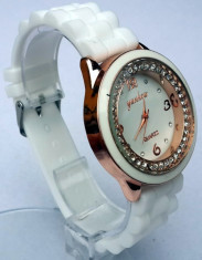 Ceas quartz fashion cu bratara din silicon alb modern MODEL 032 foto