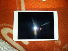 iPad Mini Alb 16 GB, WiFi Only foto