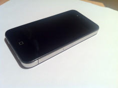 iPhone 4 32GB Neverlocked foto