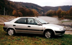 Vand piese Citroen Xantia 1.9d foto