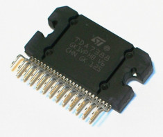 TDA 7388 - Circuit integrat de ampificare 4x45W foto