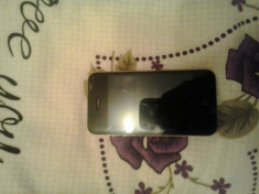 Vand iphone 4 8gb neverlocked black + flappy bird foto