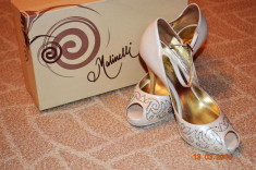 Pantofi de mireasa Malinelli cu cristale Swarovski foto