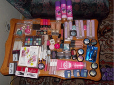 Lot 64+ produse cosmetice Calvin Klein , L&amp;#039;oreal , Maybelline , Bourjois , Revlon , C2000 etc. Originale , In termen foto