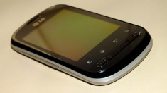 Smartphone LG P350 - stare perfecta, folie pe ecran foto