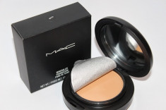 Fond de ten original MAC MINERALIZE SPF 15 fond de ten compact.Nuanta: NC25 foto