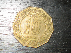 Moneda 10 dinari Algeria 1979 foto