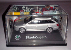 Masina/ macheta miniatura de colectie Skoda Superb Kombi NOUA 3Inch foto