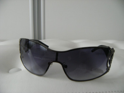 Ochelari de soare originali 100% Azzaro pentru femei, model AZ 4310 C3, model deosebit, rame titaniu. foto