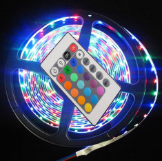 Banda LED 3528 multicolora RGB telecomanda 24 taste 60 LED/m 5 metri foto