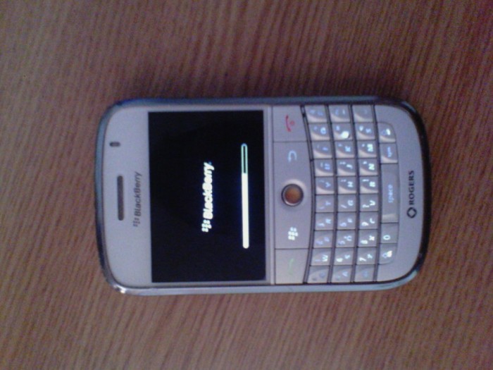 BlackBerry Bold 9000 alb decodat