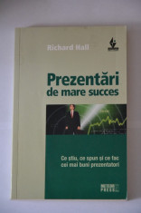 Richard Hall - Prezentari de mare succes foto