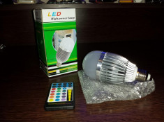 BEC LED RGB CU TELECOMANDA RGB 16 Colors Dimmable Remote Control LED Light Bulb Energy saving Lamp foto