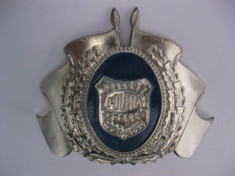 Emblema (cuc) cascheta ofiter politie anii 90. foto