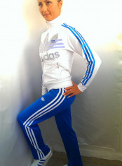 TRENING DAMA ADIDAS ALB CU ALBASTRU foto