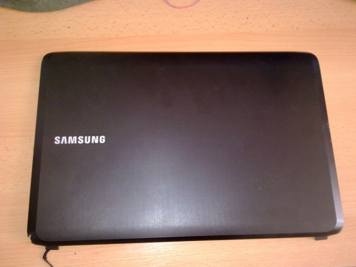 Capac Display Samsung R540