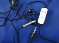 Handsfree Nokia HS-42, 6300, 6301, 6350, 6500 Slide, 6555, 6650 Fold, 6700 Slide, 6730 Classic, E51 , E66, E71, E90 ORIGINAL foto