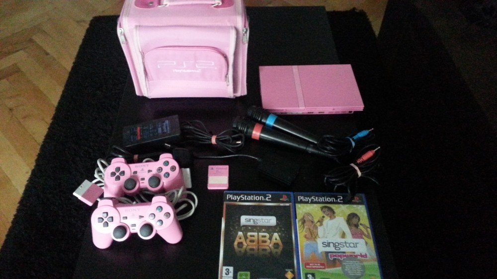Playstation 2 Roz(Pink)- Consola+ 2controllere+cd-uri+microfoane= ptr ...