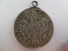 #102 1 Florin Austria 1877 , moneda argint , mare, veche , cu agatatoare. Pandativ vechi provenit dintr-o salba foto