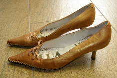 Pantofi dama marca Virus Moda piele marimea 39(masoara 26 cm interior), (locatie raft 5 / 9 ) foto