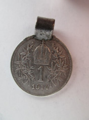 #94 1 corona Austria 1914 , moneda argint cu agatatoare , veche. Pandativ vechi provenit dintr-o salba ( korona , coroana ) foto