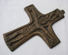Crucifix din bronz (6) foto