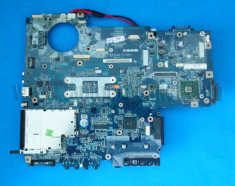 PLACA DE BAZA LAPTOP Toshiba Satellite P200D P205D P205 X205 AMD LA-3831P JASAA cu DEFECTa foto