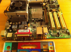 placa de baza MS-6772 + Pentium 4 (2,6 GHz) HYPERTRADING 2GB RAM 2X IDE 2 X SATA foto