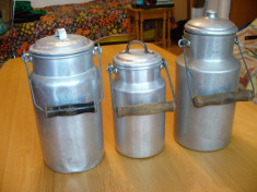 Set 3 bidoane (bidon) vechi din aluminiu cu capac,pentru pastrat miere,lapte,smantana foto