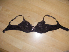 Sutien Sariana, 95C foto