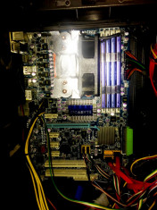 KIT Gigabyte GA-MA-770-UD3 + AMD X2 250 AM3 3.0 Ghz + 4 GB DDR2 1066 Mhz foto