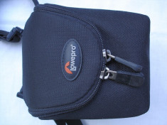 Husa-Toc Lowepro neagra foto