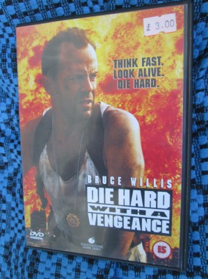 DIE HARD with a VENGEANCE (cu BRUCE WILLIS si SAMUEL L. JACKSON) - film DVD (original din ANGLIA, in stare impecabila!!!) foto