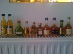 Colectie Sticlute 50 ml (cognac, whiskey) NOI!! foto
