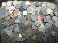 -- 11 -- Lot mare de monede , 1 KILOGRAM bani vechi , cateva sute de monede romanesti si straine , colectie foto
